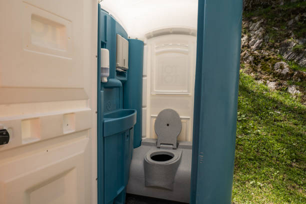 Best Portable restroom trailer rental  in Sharon Center, OH